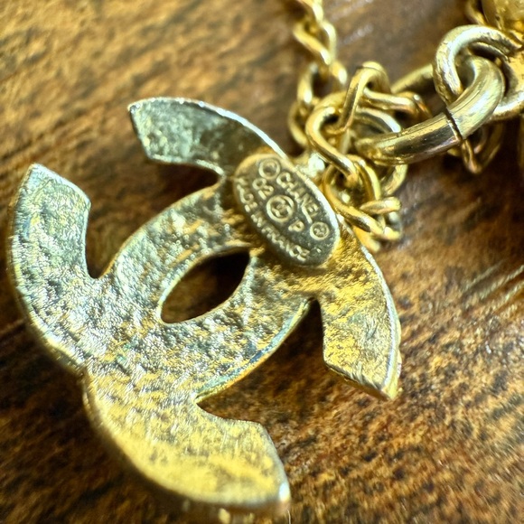 CHANEL Vintage (2002) Gold Plated Heart and Arrow Collection - Picture 6 of 11